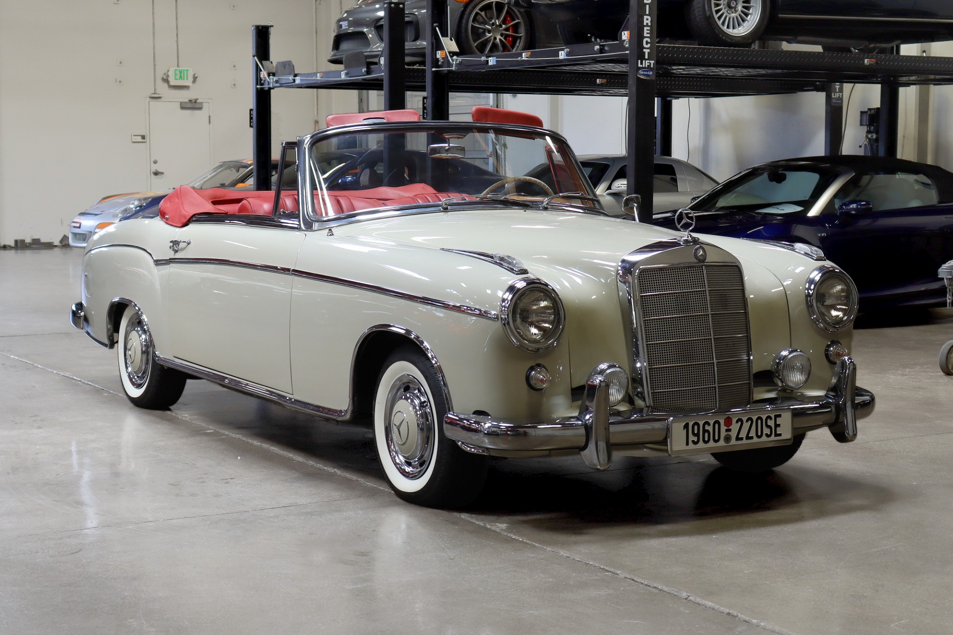Used 1960 Mercedes Benz 220SE Cabriolet for sale $119,995 at San Francisco Sports Cars in San Carlos CA 94070 1