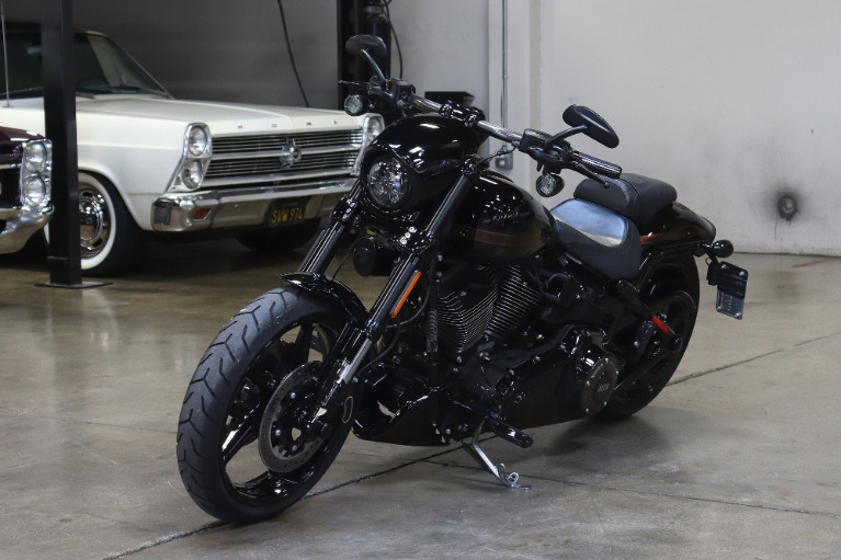 Used 2016 HARLEY DAVIDSON FXDL for sale Sold at San Francisco Sports Cars in San Carlos CA 94070 3
