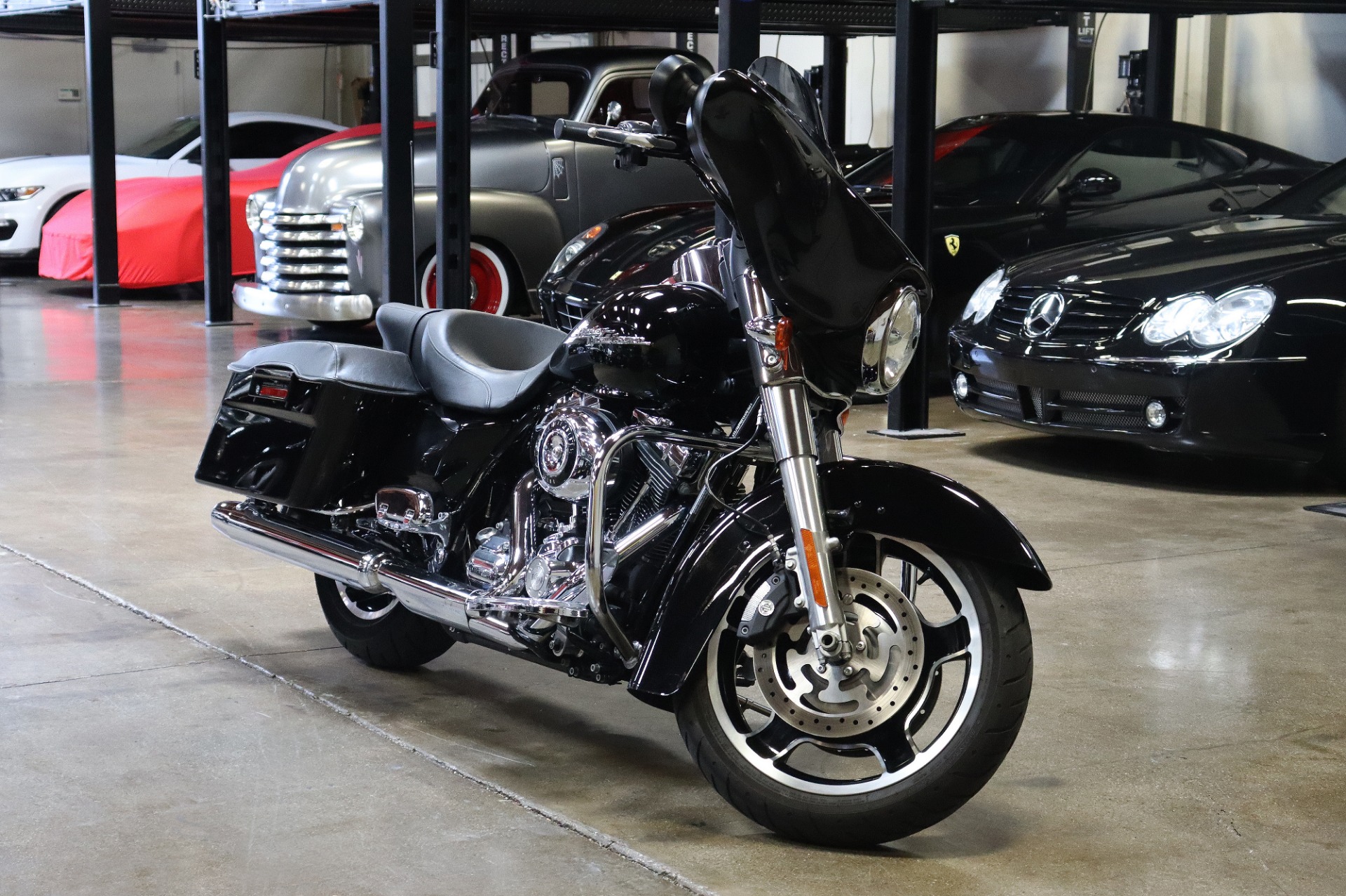 Used 2010 Harley Davidson FLHX Street Glide for sale $12,995 at San Francisco Sports Cars in San Carlos CA 94070 1