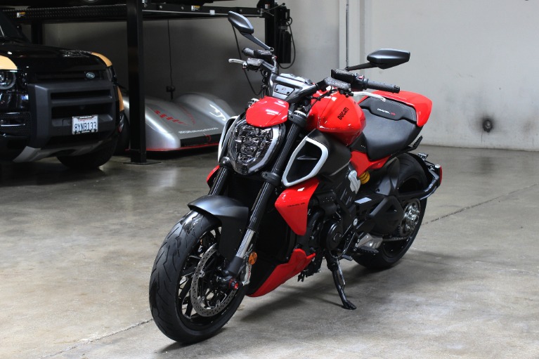 Used 2023 Ducati Diavel V4 for sale Sold at San Francisco Sports Cars in San Carlos CA 94070 3