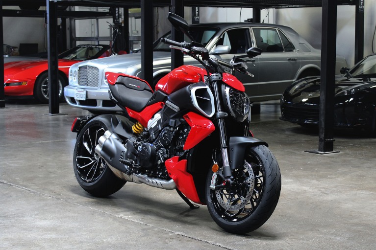 Used 2023 Ducati Diavel V4 for sale $22,995 at San Francisco Sports Cars in San Carlos CA