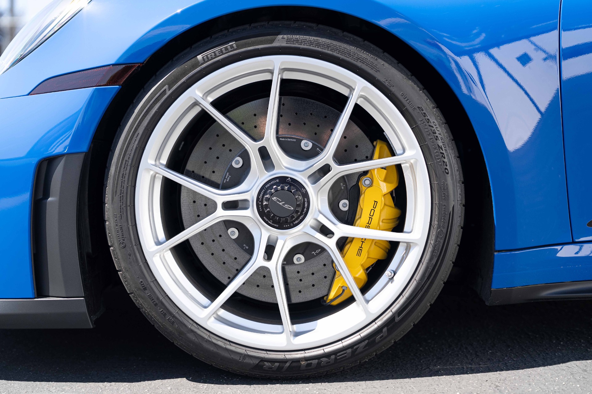 2025 Porsche 911 GT3 - Photo 28